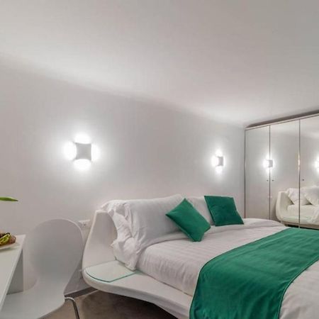 Governo Vecchio Guesthouse Navona Рим Екстериор снимка